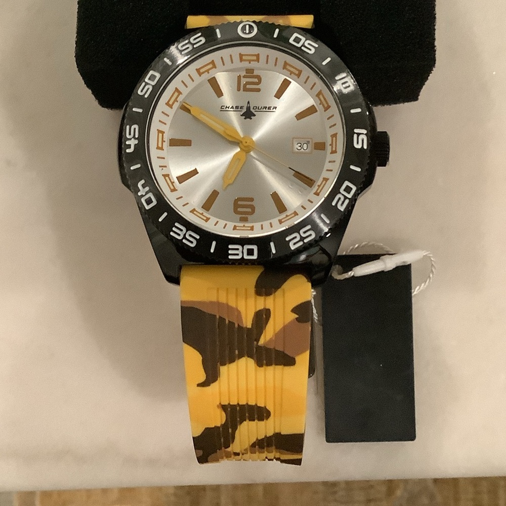 Invicta Chase Durer Men’s Watch with a Silver Tone Dial, Brand New - Picture 2 of 3